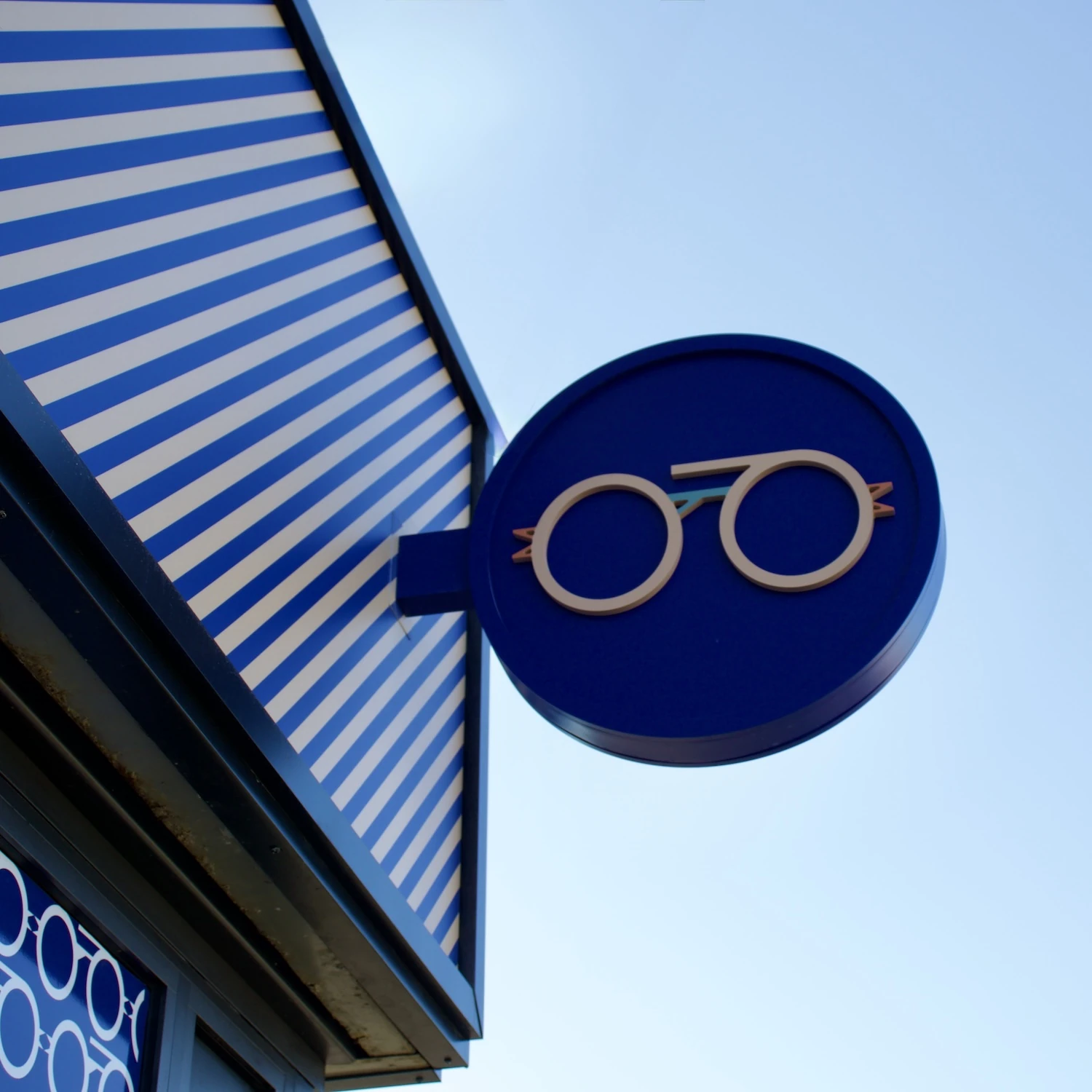 Enseigne Opticien Saint Gilles Croix de Vie Raymond optique